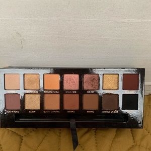 ABH Soft Glam Palette